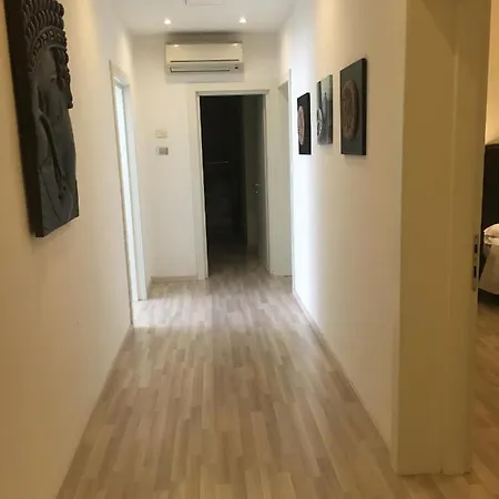 Sunday アパート メストレ