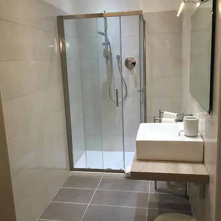 Sunday アパート メストレ